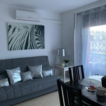 Kelly's * Льорет-де-Мар