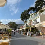 Апартаменти Kelly's *
